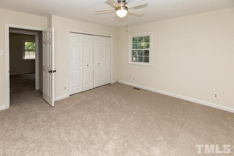 4805 Heritage Dr, Durham, NC 27712 photo 8