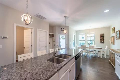 1005 Metropolitan Dr, Durham, NC 27713 photo 4