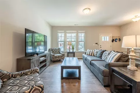 1005 Metropolitan Dr, Durham, NC 27713 photo 6