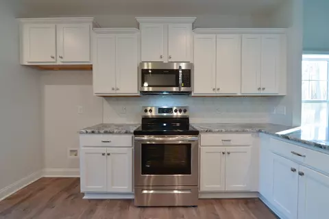 288 Berg St, Smithfield, NC 27577 photo 6