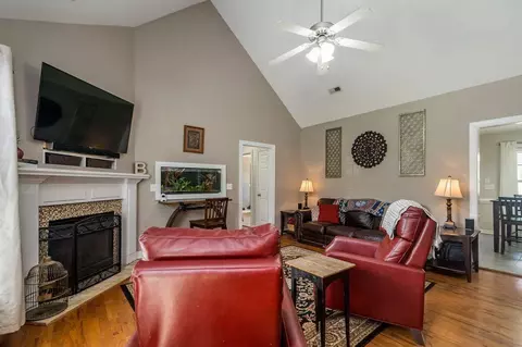 238 Bear Oak Dr, Smithfield, NC 27577 photo 3