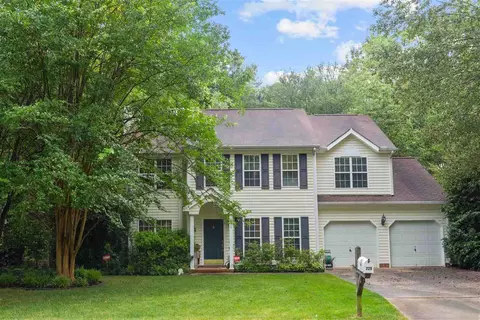 729 Valley Dr, Durham, NC 27704 photo 1