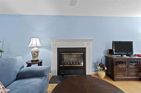 729 Valley Dr, Durham, NC 27704 photo 5