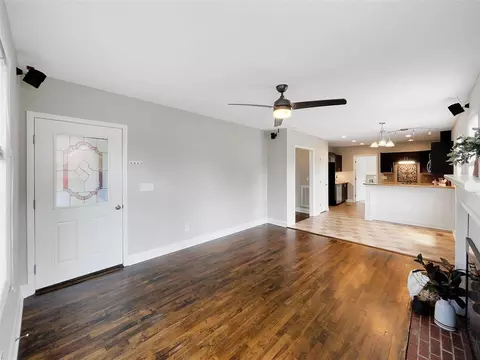 515 E Lee St, Smithfield, NC 27577 photo 3
