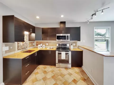 515 E Lee St, Smithfield, NC 27577 photo 12