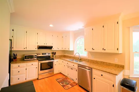 37 Westridge Dr, Durham, NC 27712 photo 5