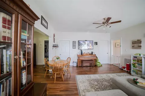 205 W E St, Erwin, NC 28339 photo 4