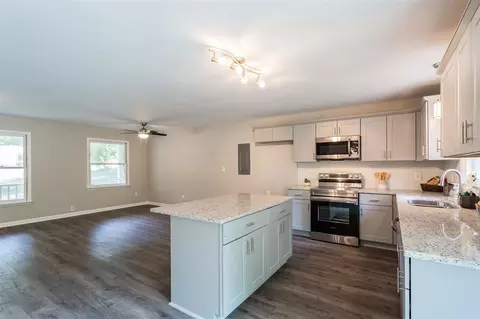 5513 Roslyn Rd, Durham, NC 27712 photo 8