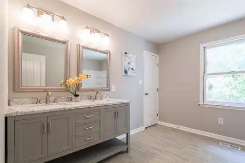 5513 Roslyn Rd, Durham, NC 27712 photo 6