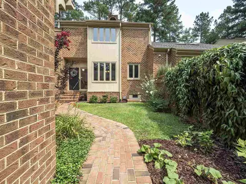 5 Innisfree Dr, Durham, NC 27707 photo 2