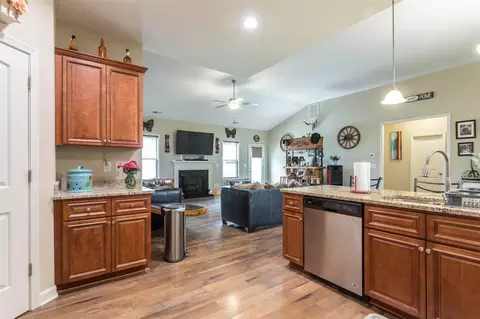 5734 Old Fairground Rd, Benson, NC 27504 photo 5