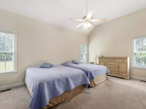 802 Oak Dr, Durham, NC 27705 photo 17