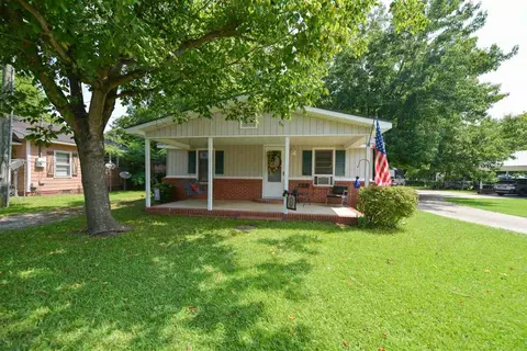 402 Wondertown Dr, Erwin, NC 28339 photo 2