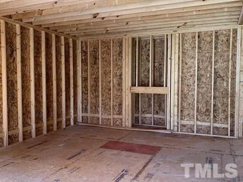 38 Lowery Ln, Benson, NC 27504 photo 4