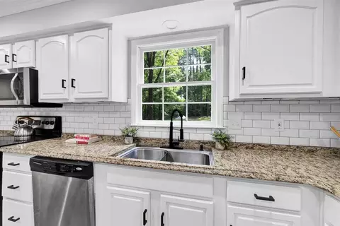 1027 Mclamb Dr, Durham, NC 27703 photo 9