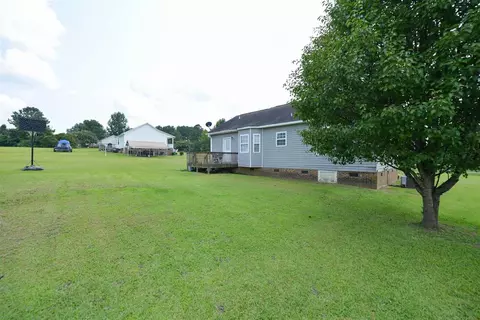 320 Old Roberts Rd, Benson, NC 27504 photo 4