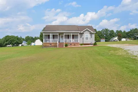 320 Old Roberts Rd, Benson, NC 27504 photo 2