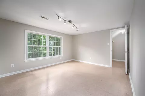 549 Continental Dr, Durham, NC 27712 photo 18