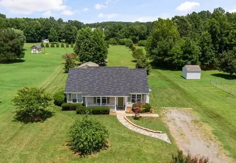 1557 Ella Ln, Stem, NC 27581 photo 3