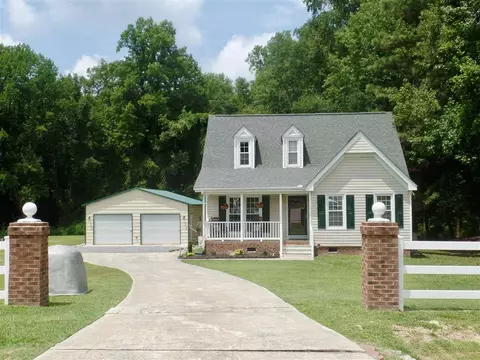 145 Brett Cir, Benson, NC 27504 photo 2
