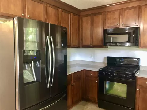 145 Brett Cir, Benson, NC 27504 photo 3