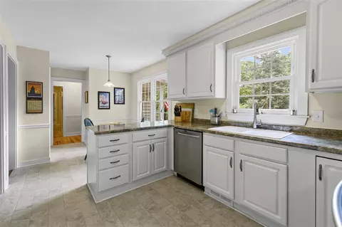 304 Danforth Ct, Raleigh, NC 27615 photo 13