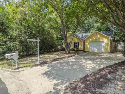 3648 Epperly Ct, Raleigh, NC 27616 photo 2