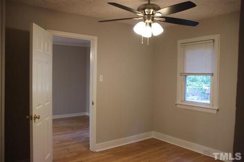 1104 E Oak Dr, Durham, NC 27712 photo 11