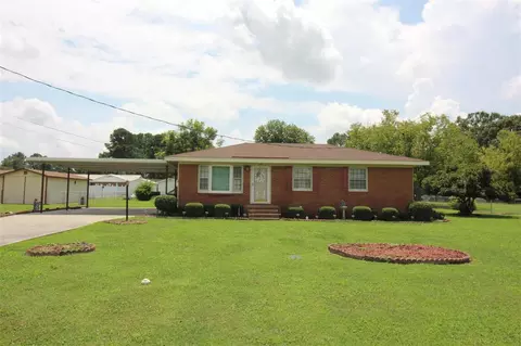 403 W C St, Erwin, NC 28339 photo 1