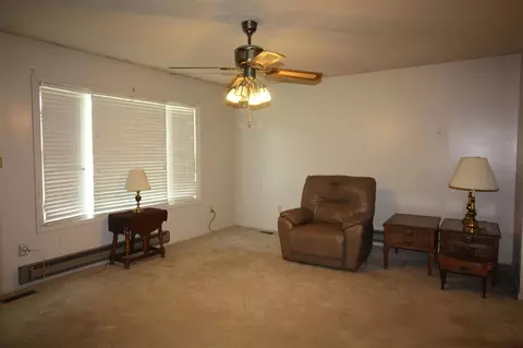 403 W C St, Erwin, NC 28339 photo 4