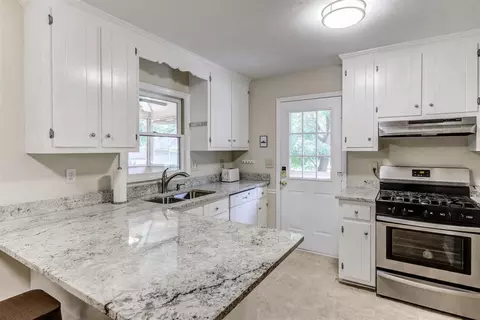 220 Glaive Dr, Durham, NC 27703 photo 5