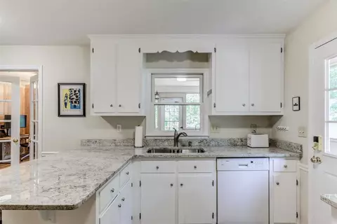 220 Glaive Dr, Durham, NC 27703 photo 10