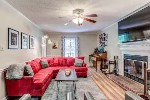 220 Glaive Dr, Durham, NC 27703 photo 3