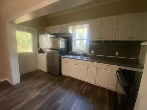 107 E J St, Erwin, NC 28339 photo 2