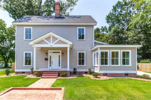414 S First St, Smithfield, NC 27577 photo 2