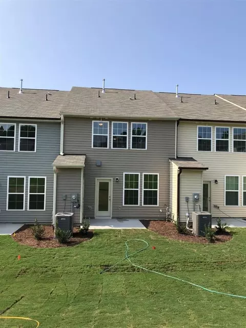 1121 Amber Shadow Dr, Durham, NC 27703 photo 4