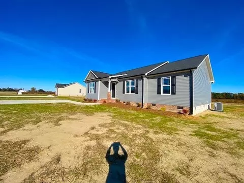 155 Mamie Rd, Benson, NC 27504 photo 2