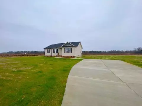 151 Mamie Rd, Benson, NC 27504 photo 4