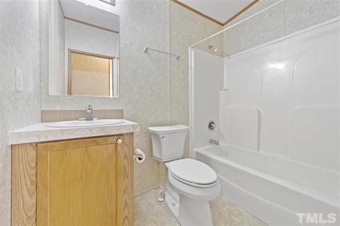 500 Waters Edge Loop, Henderson, NC 27537 photo 16