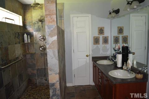 48 Pine Bluff Ct, Willow Spring, NC 27592 photo 9