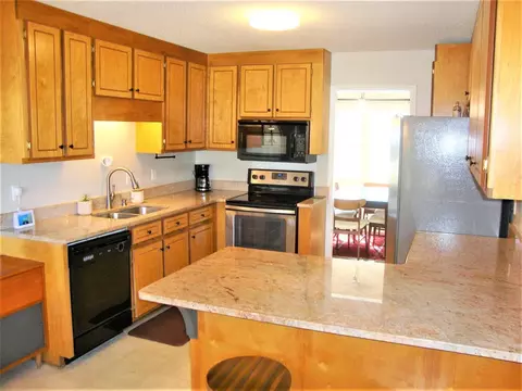 403 Timber Ct, Selma, NC 27576 photo 9