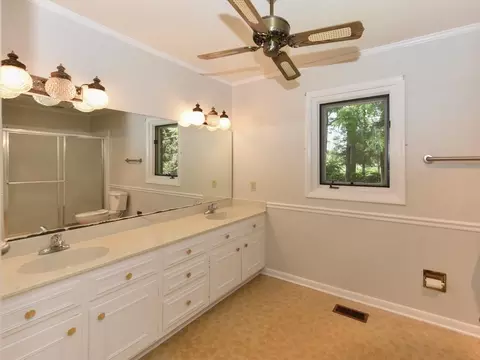 577 Old Eason Rd, Zebulon, NC 27597 photo 10