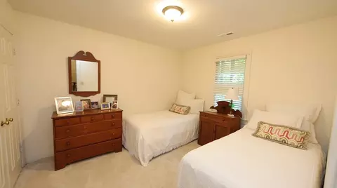 5 E Bridlewood Trl, Durham, NC 27713 photo 9