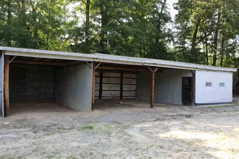 204 Railroad Rd, Benson, NC 27504 photo 4