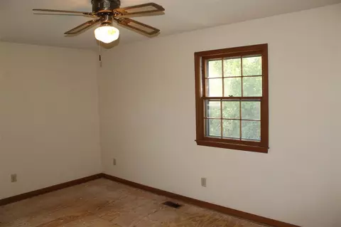 204 Railroad Rd, Benson, NC 27504 photo 16
