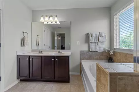 17 Tabernacle Ct, Durham, NC 27703 photo 21