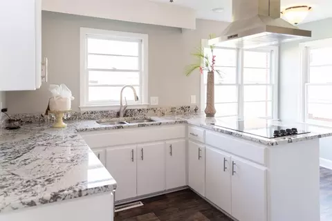 104 S 9th St, Smithfield, NC 27577 photo 5