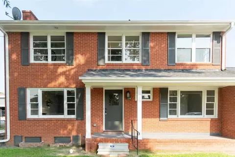 104 S 9th St, Smithfield, NC 27577 photo 2