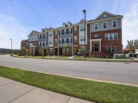 972 Gateway Commons Cir, Wake Forest, NC 27587 photo 2