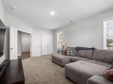 972 Gateway Commons Cir, Wake Forest, NC 27587 photo 4